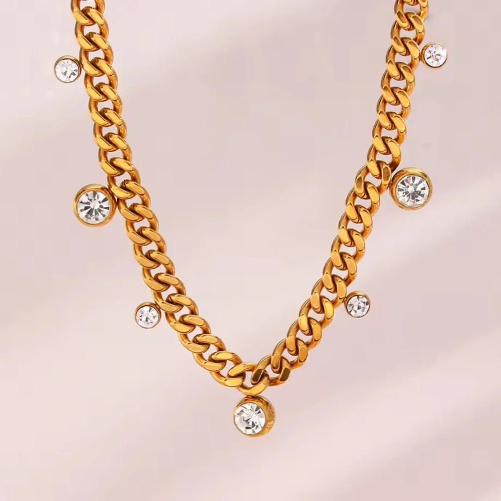 NEW 18K GOLD PLATED CUBAN CHAIN WITH ZIRCON CHARMS – ADJUSTABLE CHOKER